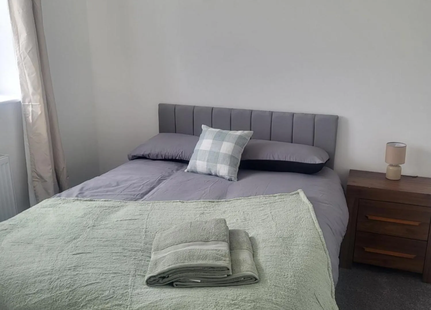 New Build 3-Bed In Rotherham Fast Wifi, Garden & Driveway Egyesült Királyság