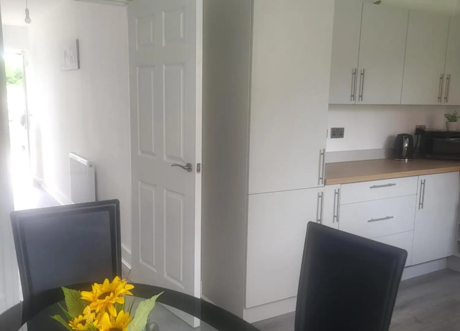 New Build 3-Bed In Rotherham Fast Wifi, Garden & Driveway