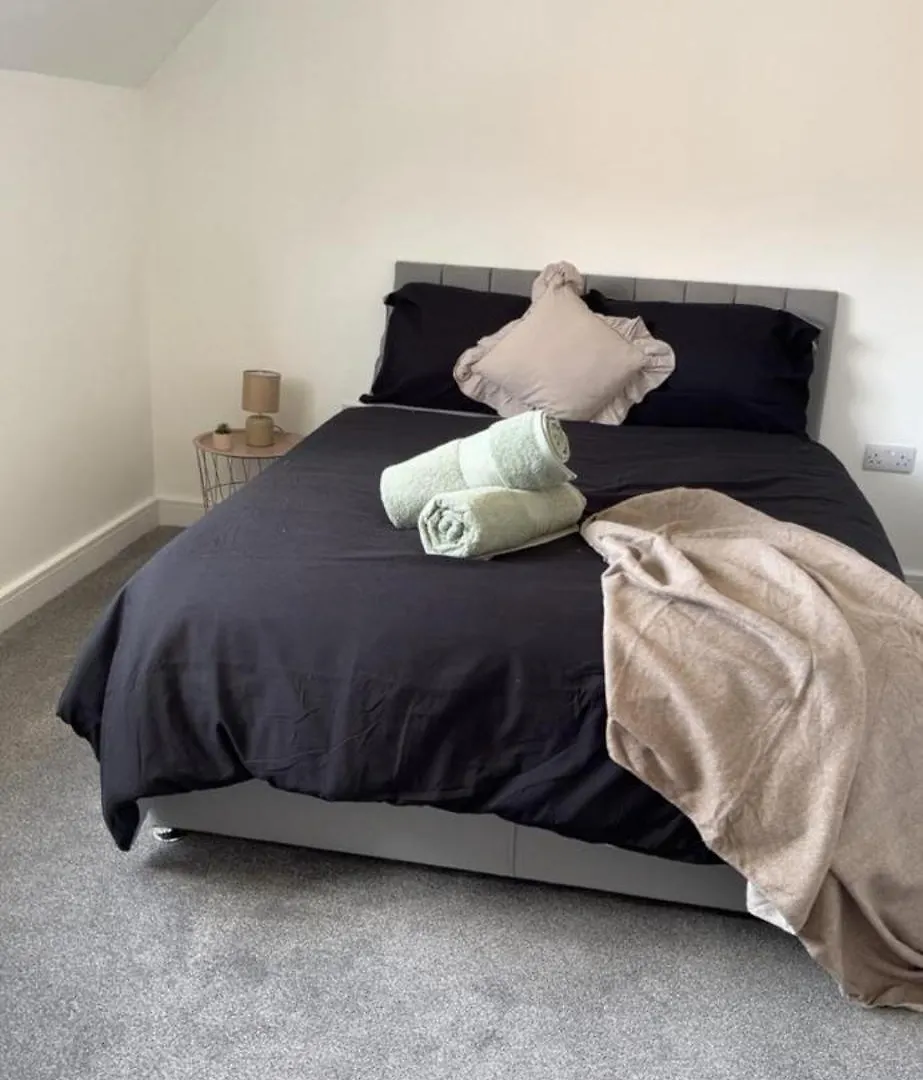 Kontakte von New Build 3-Bed In Rotherham Fast Wifi, Garden & Driveway